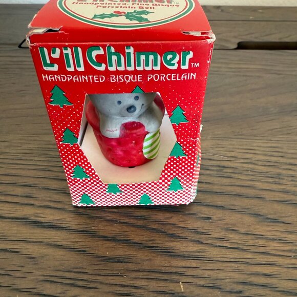 Vintage L’il Chimer Handpainted Bisque Porcelain Bell – Bear in Stocking - Picture 2 of 4